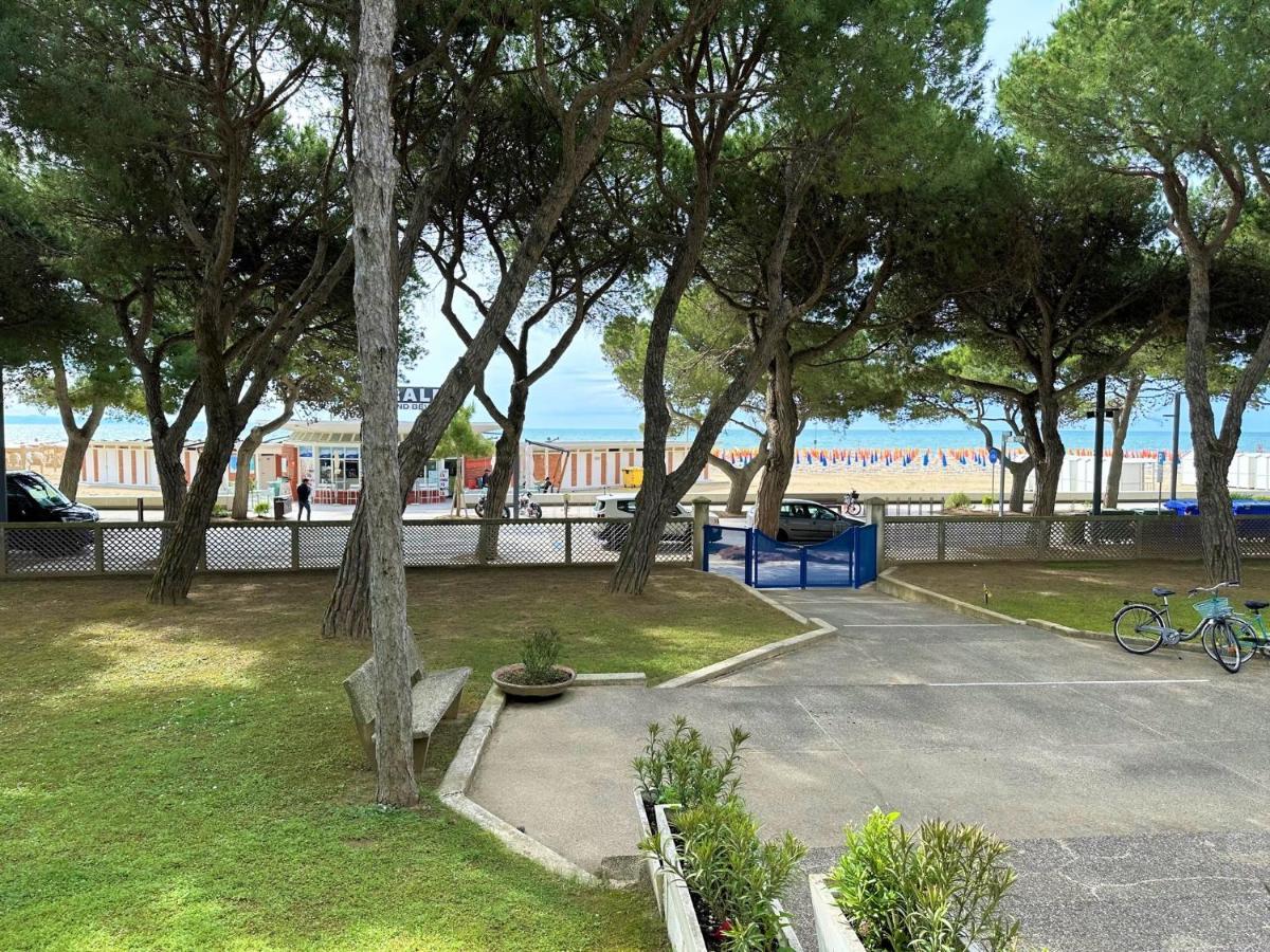 Blu Residence Lignano Sabbiadoro Ngoại thất bức ảnh